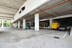 Ground floor 11m Ceiling 30Kn Warehouse (D17), Warehouse #431725901